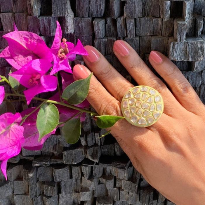 Pista Meena Ring