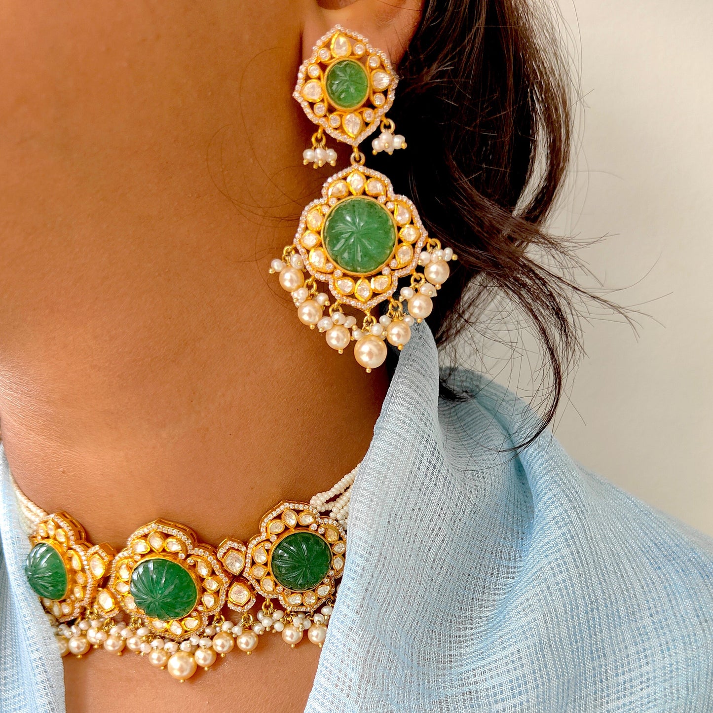 Carved Emerald Choker Necklace Set