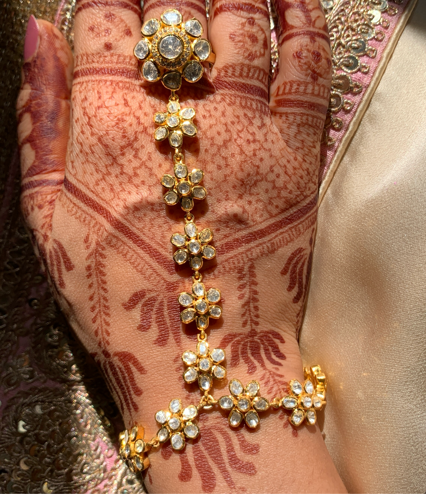 Delicate Floral HathPhool