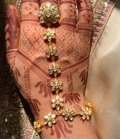 Delicate Floral HathPhool