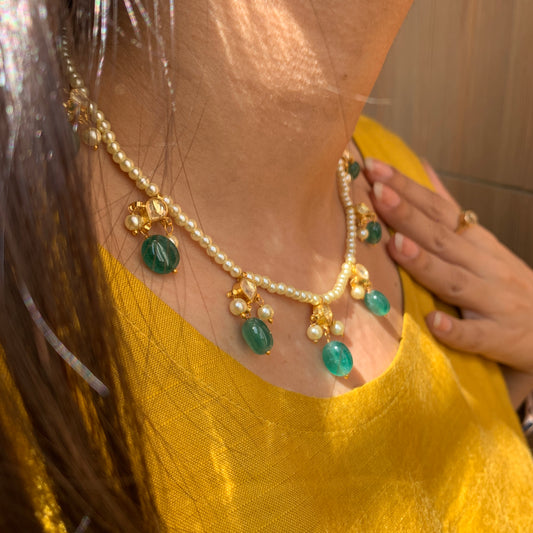 Delicate Kundan Necklace