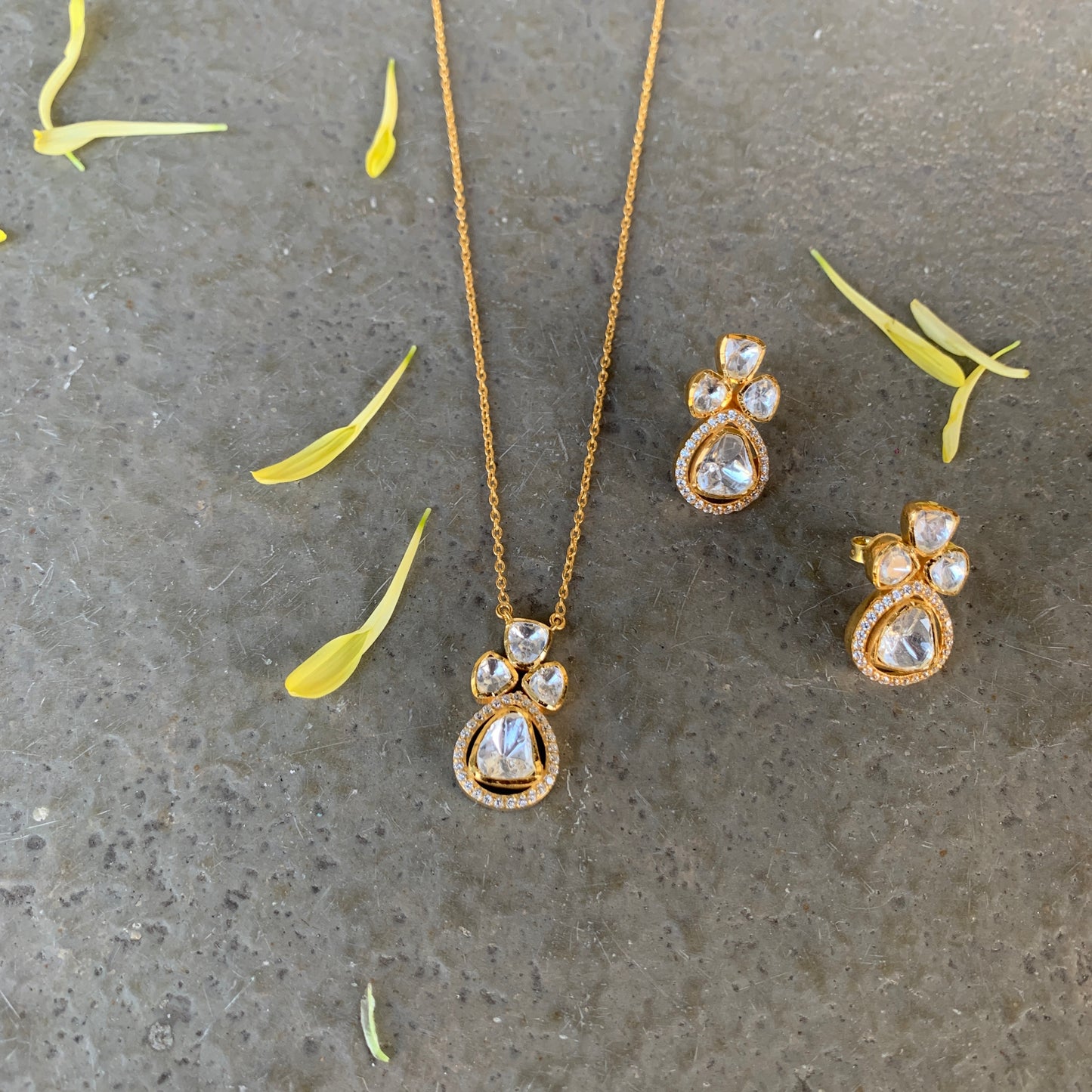 Triangle Polki Pendent Set