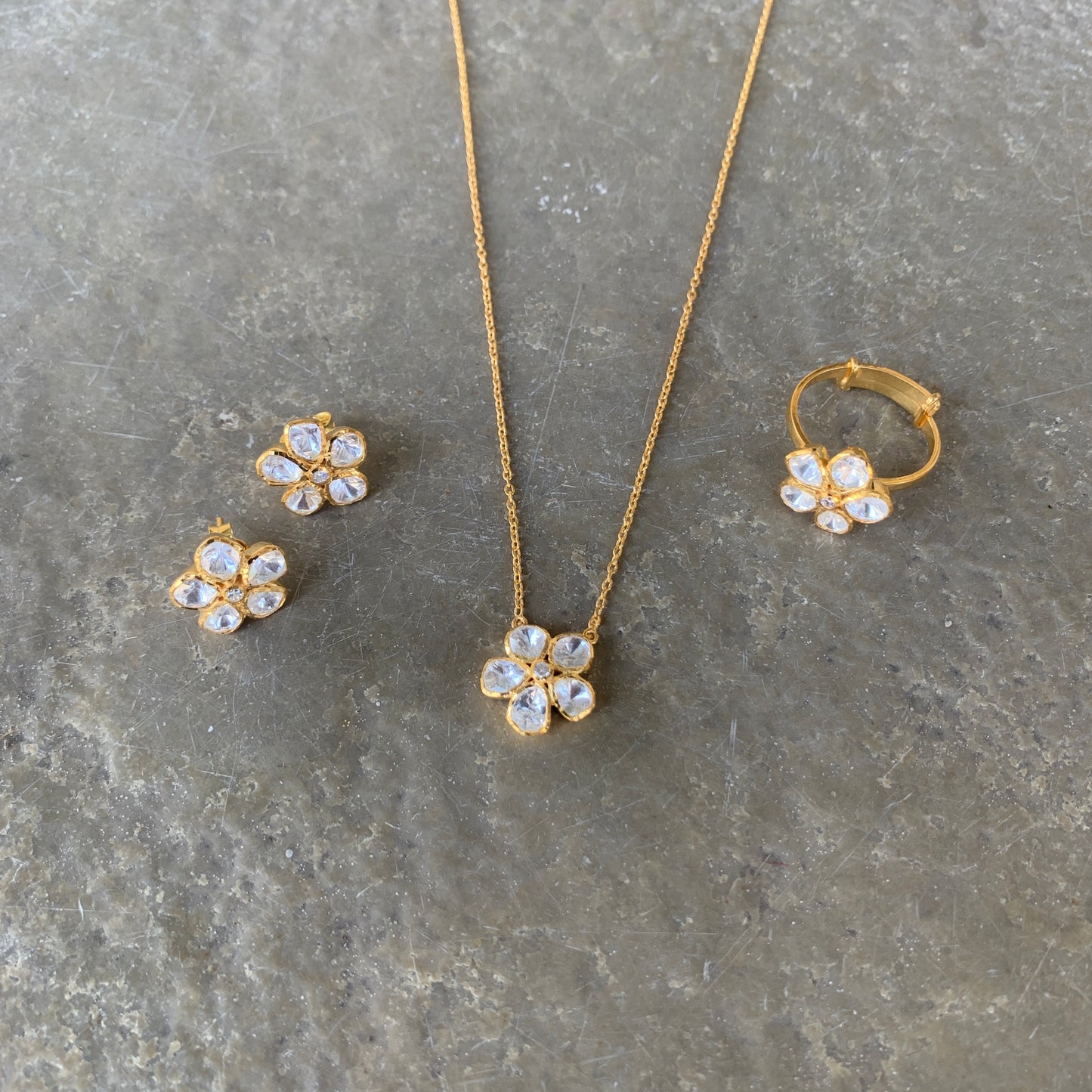 Floral Polki Pendant Set With Ring