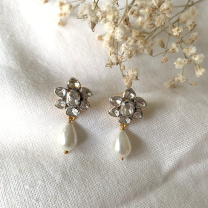 Faiz Pearl Earrings