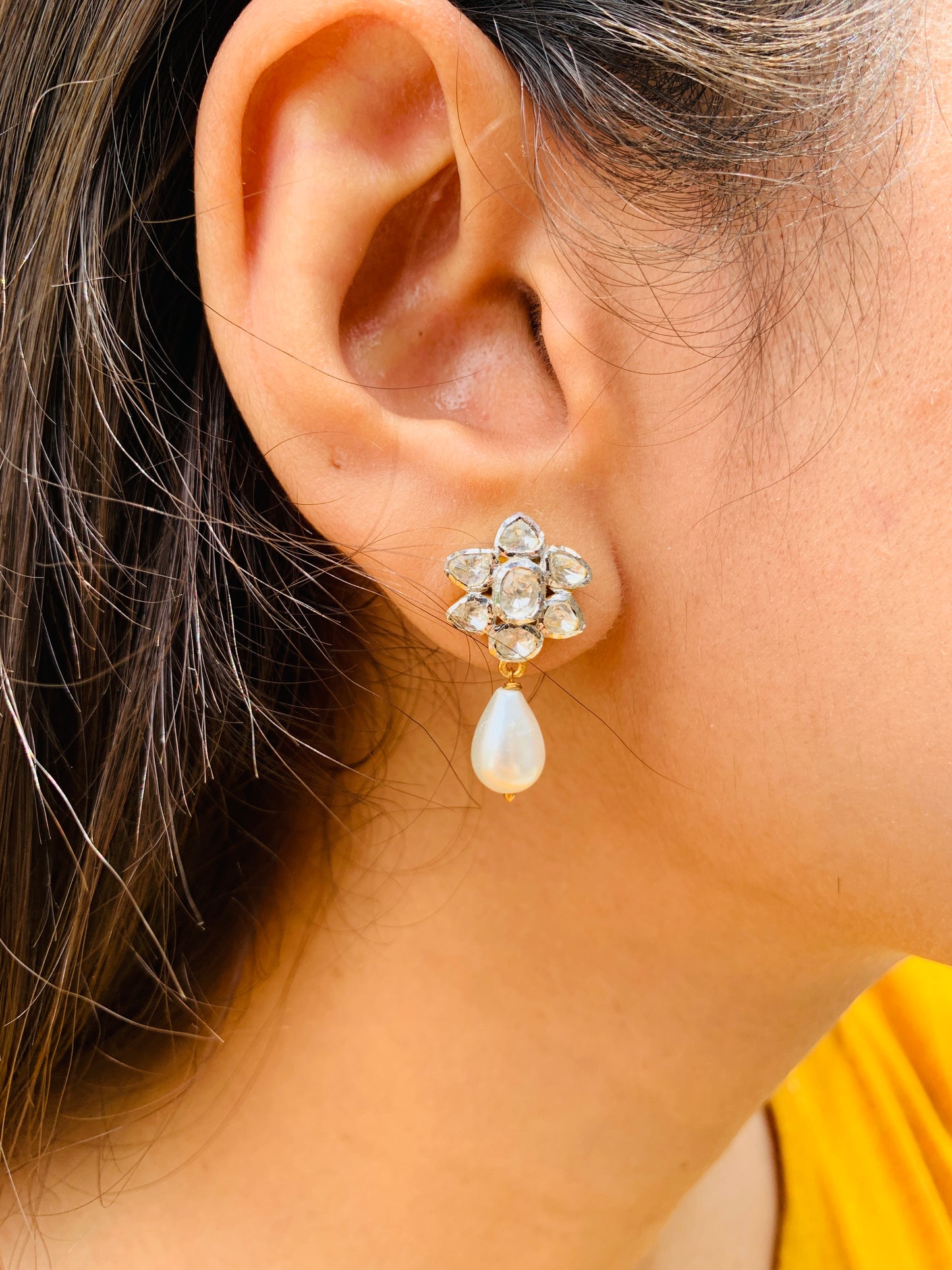 Faiz Pearl Earrings