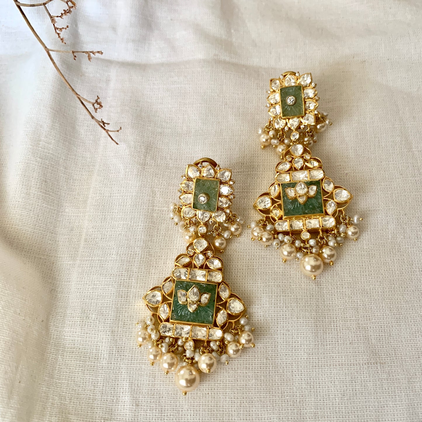 Delicate Carved Polki Necklace Set