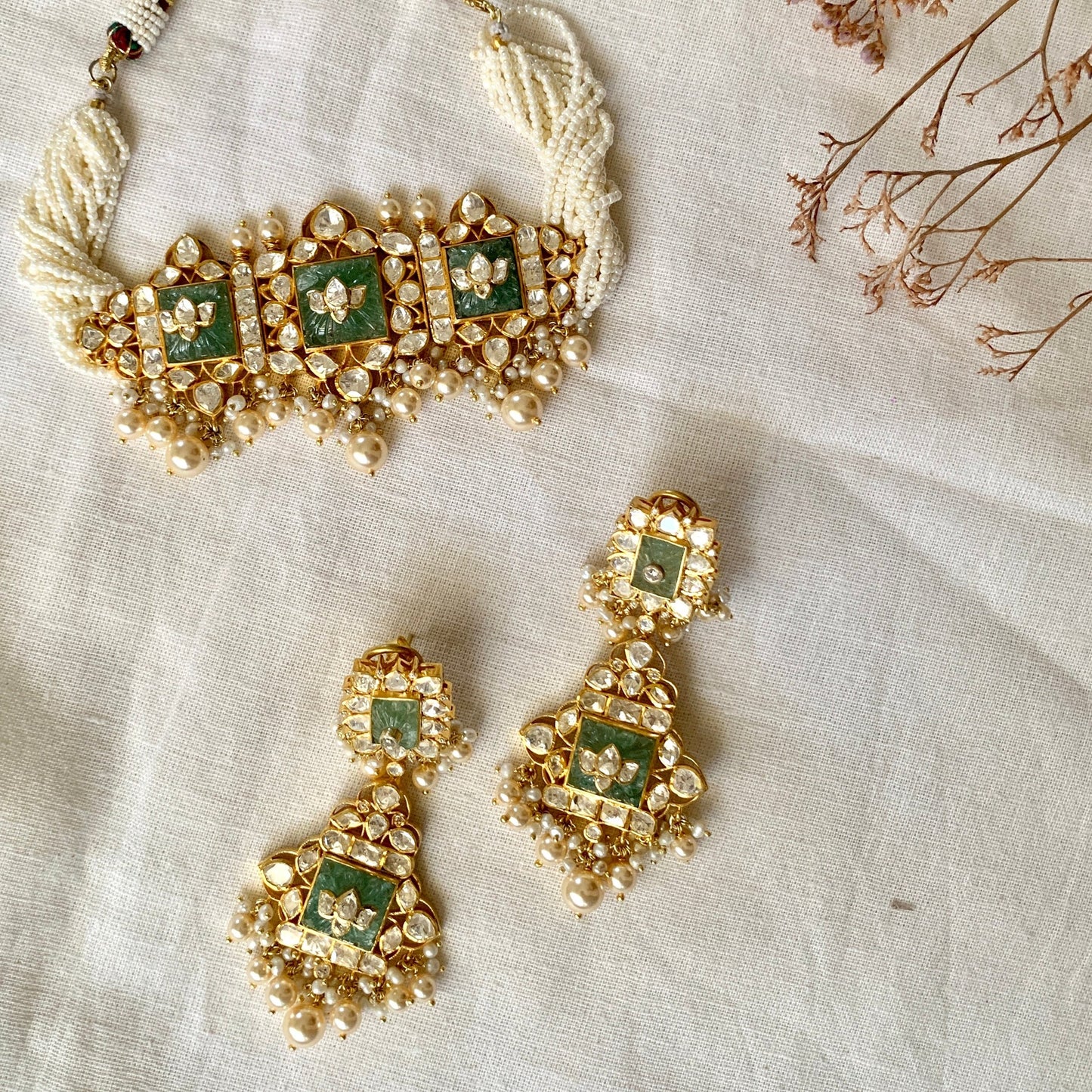 Delicate Carved Polki Necklace Set