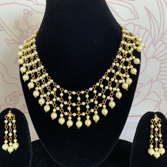 Criss-Cross White Necklace Set