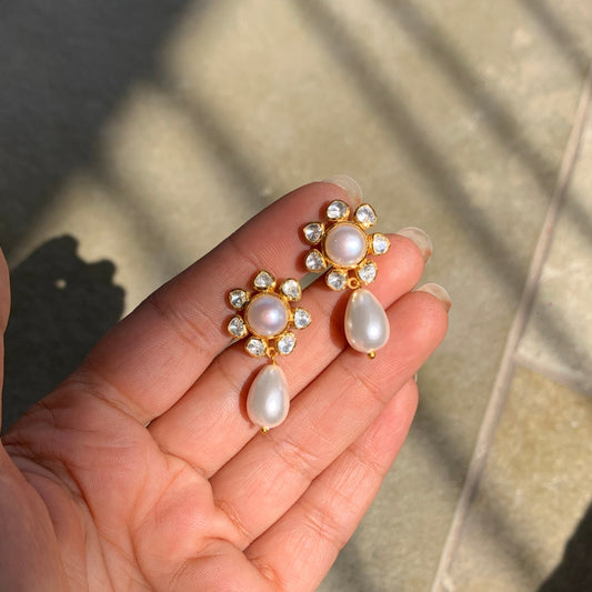 Fiza Pearl Earrings