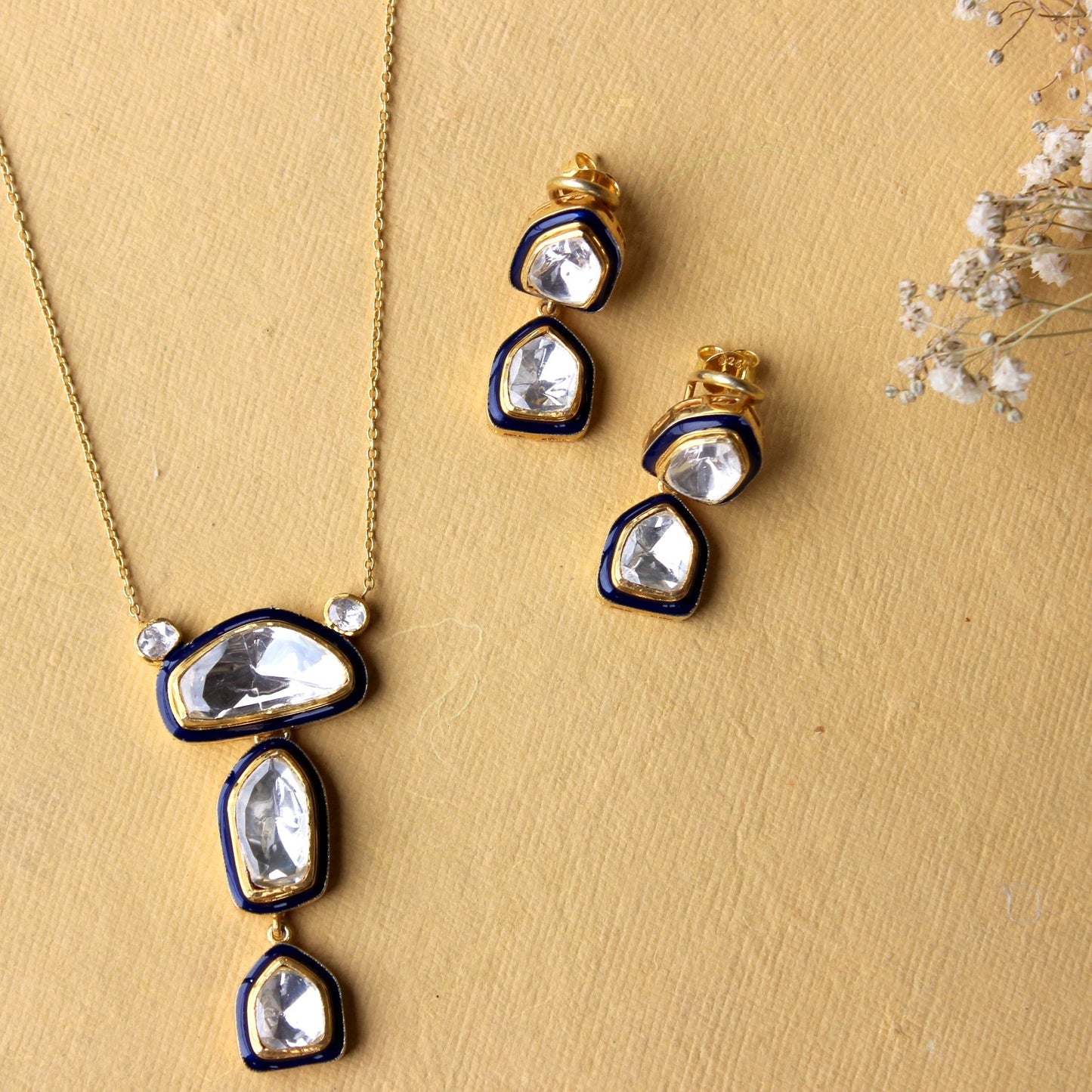 Navya Polki Pendant Set
