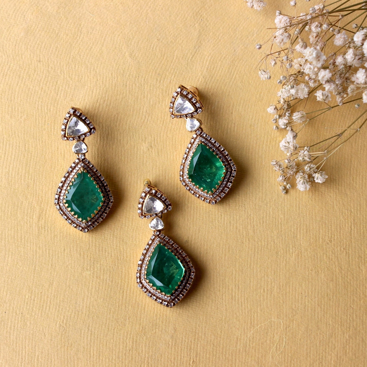 Akoya Emerald Polki Pendant set