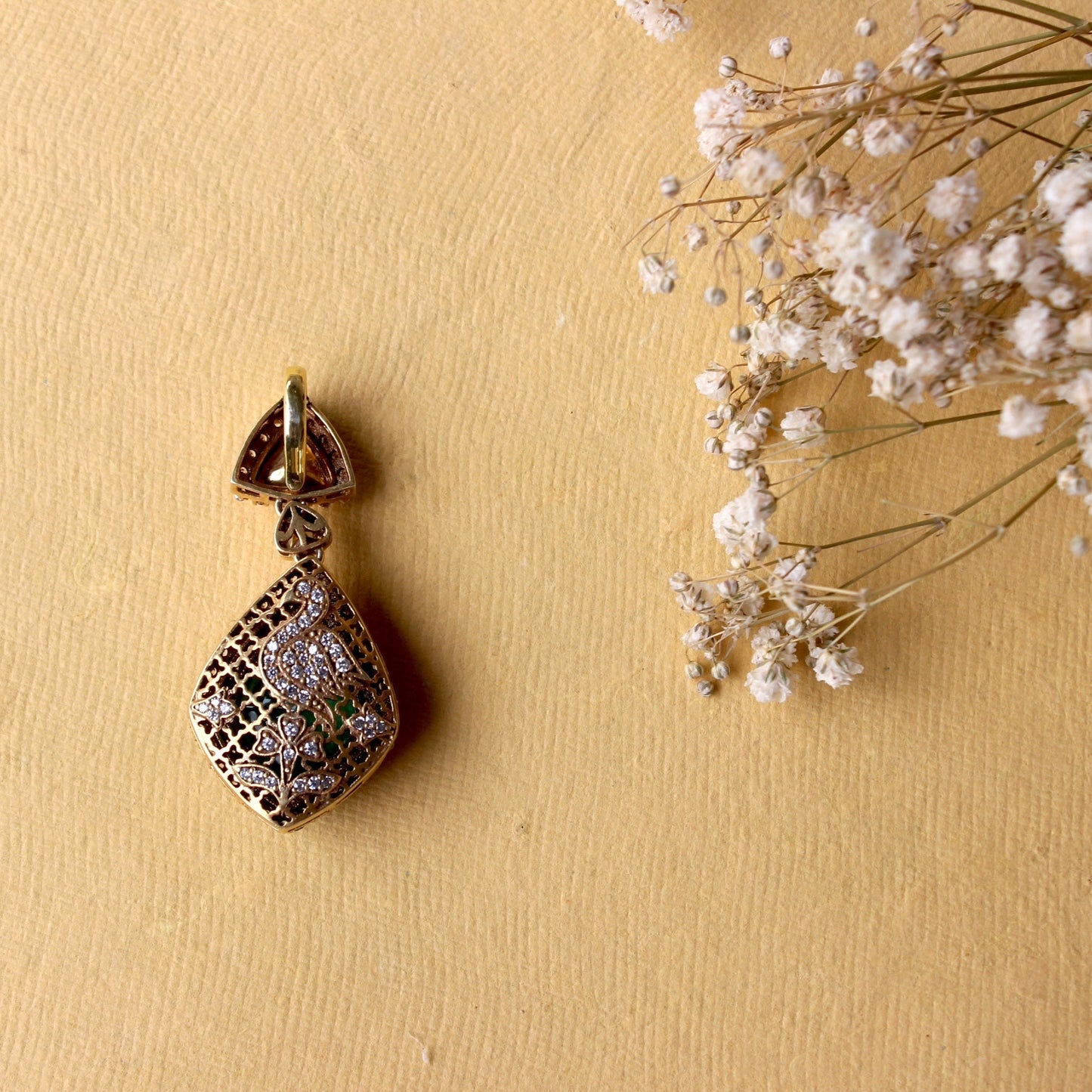 Akoya Emerald Polki Pendant set