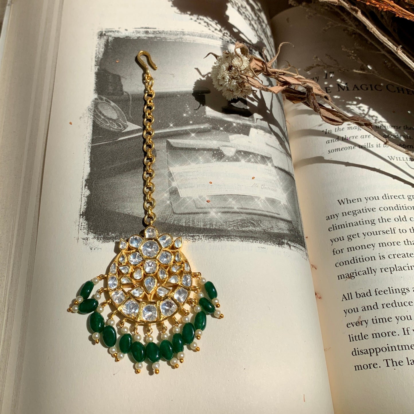 Emerald Polki Mang Tikka
