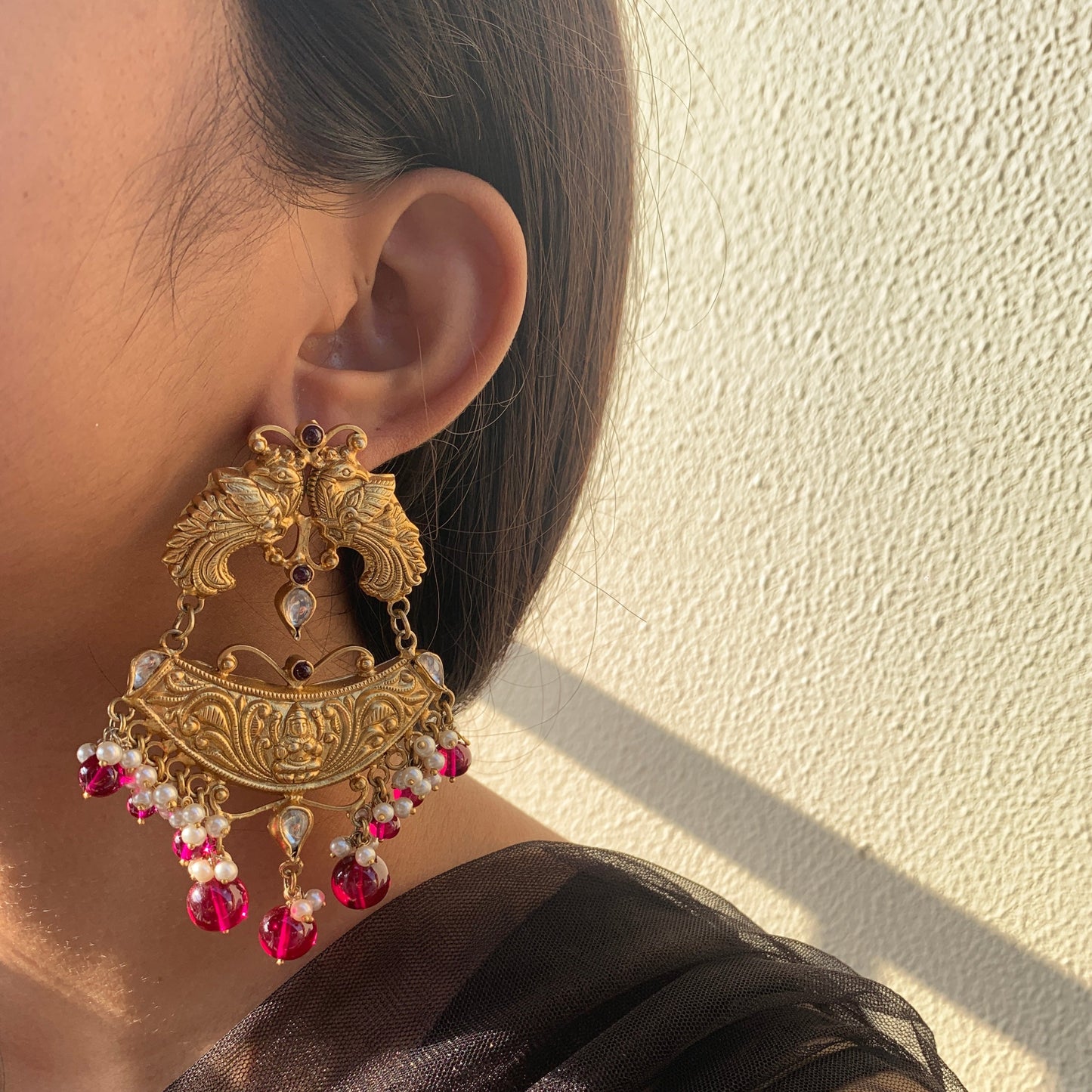 Gold Nakshi Chandbalis