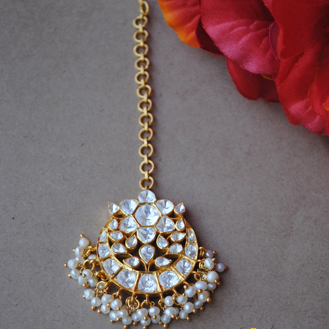 Floral Pearl Mang Tikka